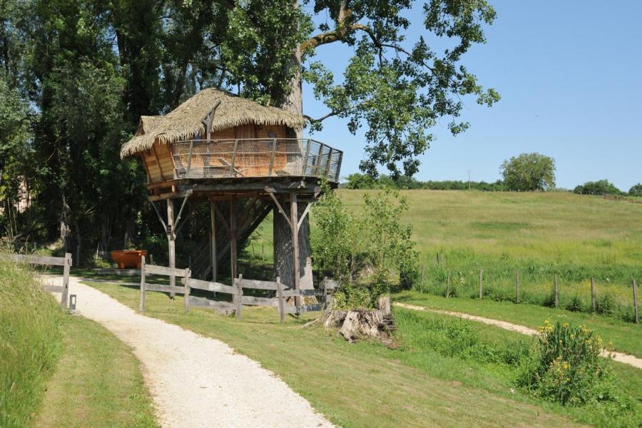 Готель Domaine De Suzel Vignieu Екстер'єр фото